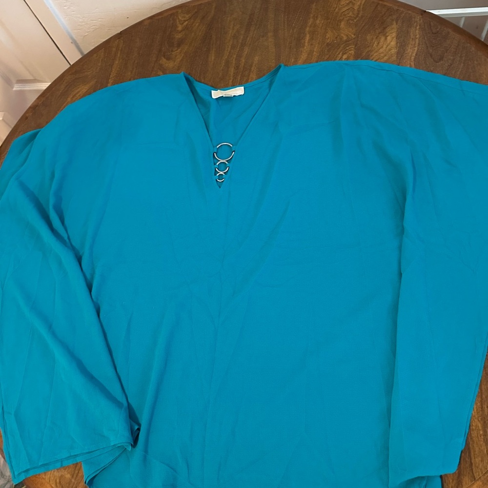 Michael Kors Teal V-Neck Top with Ring Detail size 1X